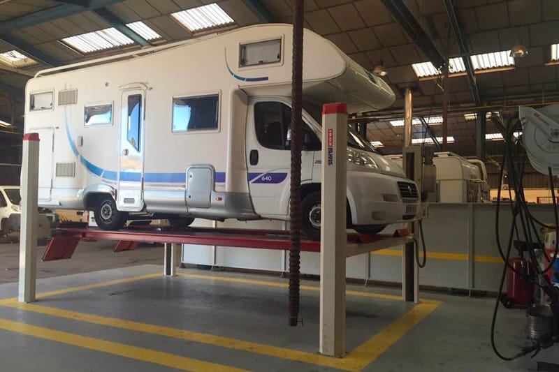 garage-entretien-camping-car